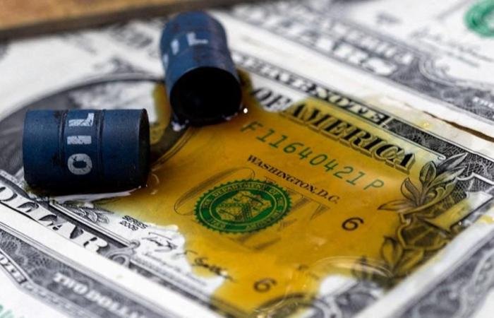 النفط يهوي 20% بعد قرار وقف الحرب لمدة أسبوعين