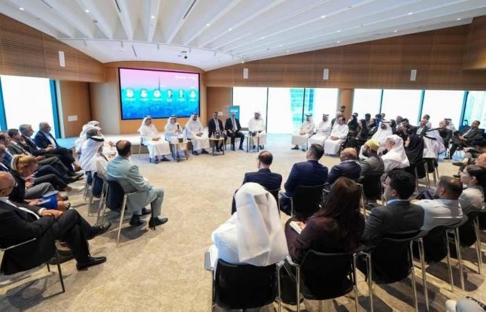 «غرفة دبي» تنظم حواراً مفتوحاً مع 86 من ممثلي القطاع الخاص