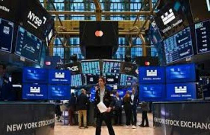 عقود داو الآجلة تقفز 1000 نقطة عقب إعلان هدنة إيران