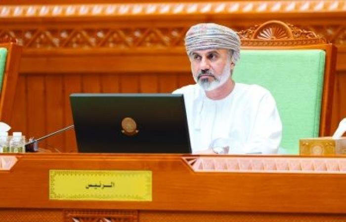 أخبار سلطنة عمان | «الشورى» يواصل مناقشة وزير «النقل والاتصالات».. والأعضاء يطالبون بتطوير القطاع اللوجستي وتبسيط الإجراءات الجمركية | عيون الجزيرة الاخبارية عمان