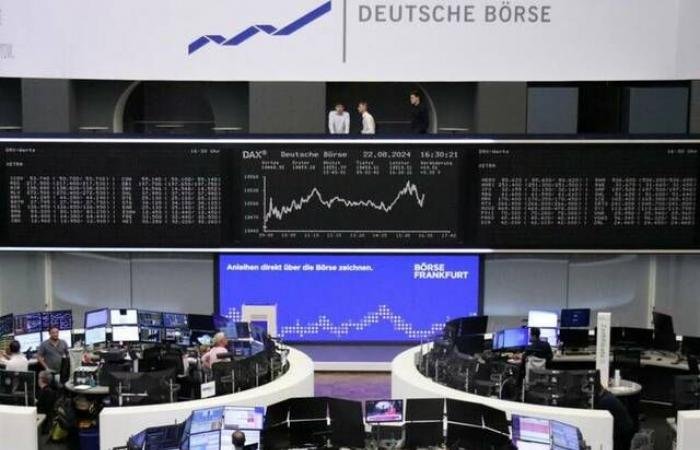 تباين الأسهم الأوروبية وسط تصدع الهدنة الهشة بين واشنطن وطهران