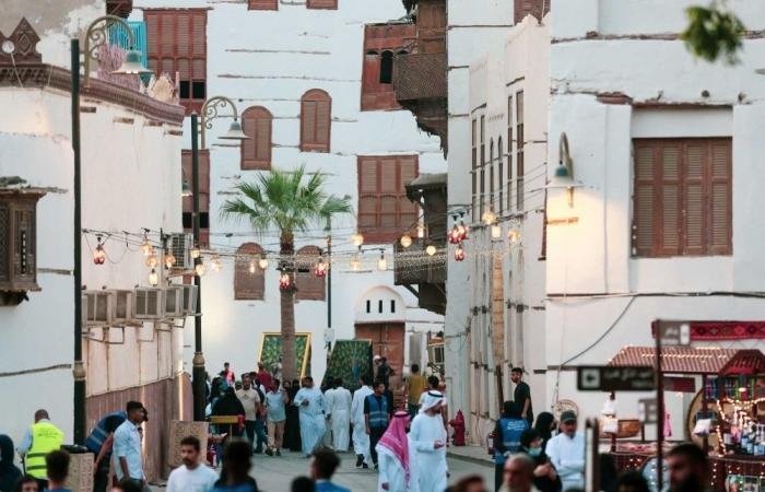 أخبار السعودية | 16 % نمو السياح المحليين | عيون الجزيرة السعودية الان