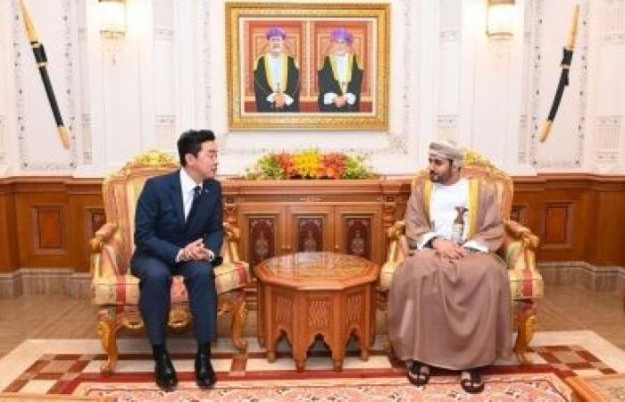 أخبار سلطنة عمان | جلالة السُّلطان المعظّم يتلقى رسالة خطيّة من الرئيس الكوري | عيون الجزيرة الاخبارية عمان