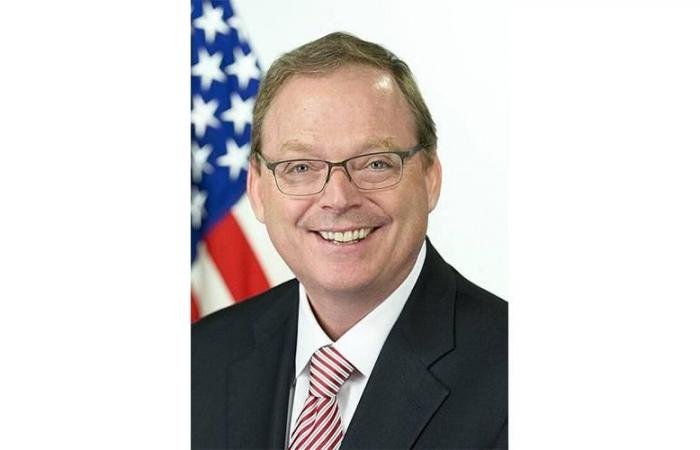 البيت الأبيض يثق بتولي وارش رئاسة «المركزي الأمريكي» في مايو