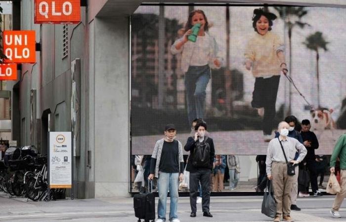 أسهم مالكة «يونيكلو» تحلق إلى مستويات جديدة بعد نتائج وتوقعات مبهرة