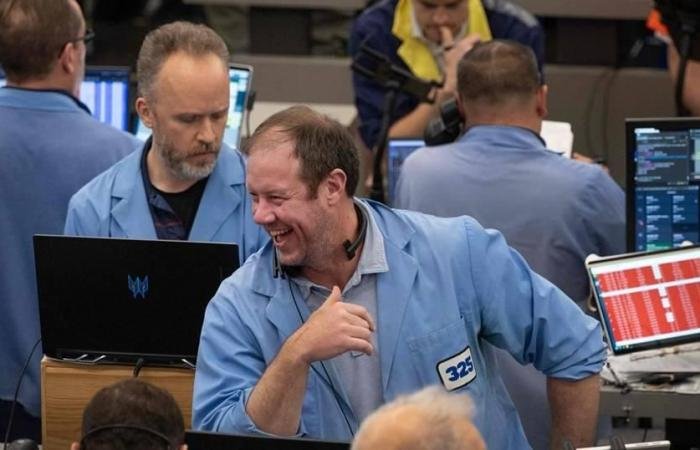 950 مليون دولار رهاناً على هبوط النفط قبل الهدنة