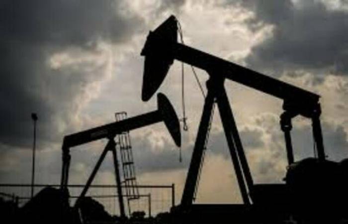 النفط يرتفع وسط المخاوف جراء الهجمات على المنشآت السعودية