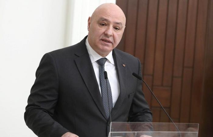 عون يرفض «وصاية» إيران على المفاوضات والحكومة تحظر سلاح «حزب الله» في بيروت | عيون الجزيرة