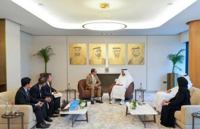 غرف دبي تبحث مع سفير إندونيسيا تعزيز التجارة البينية والاستثمار