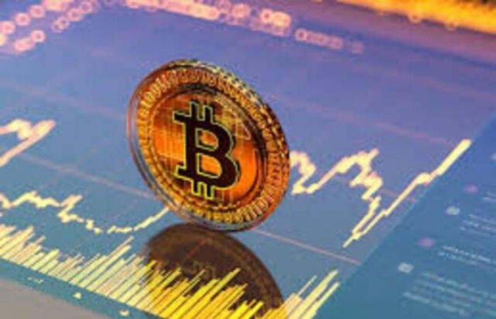 "بيتكوين" تتجاوز 72 ألف دولار وسط تفاؤل حذر