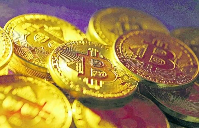 بعد وقف استخدامه.. هل تلاقي «البيتكوين» مصير «السِنت» الأمريكي؟