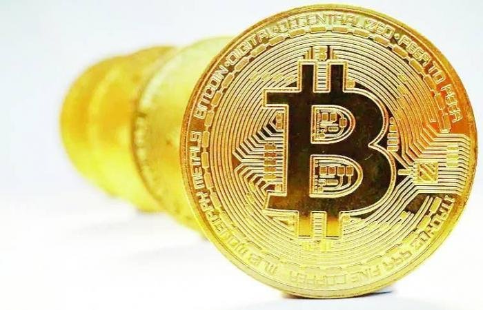 «البيتكوين» تحقق أفضل أداء أسبوعي منذ أكتوبر 2025