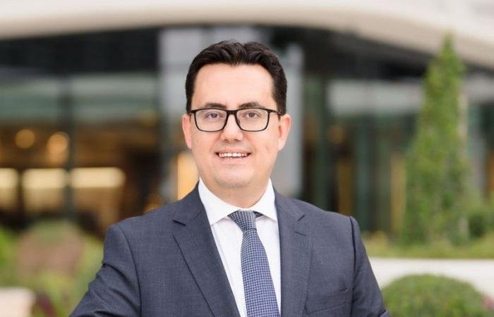 أخبار قطر | مستشفى ذا فيو يجري أول عملية استبدال كامل لمفصل الركبة بتقنية الواقع المعزز في الشرق الأوسط وأفريقيا | عيون الجزيرة قطر