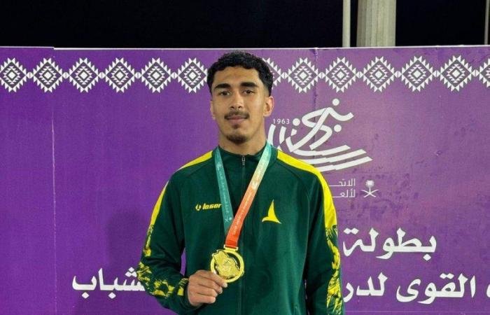 تأهل تاريخي للعداء الرميح