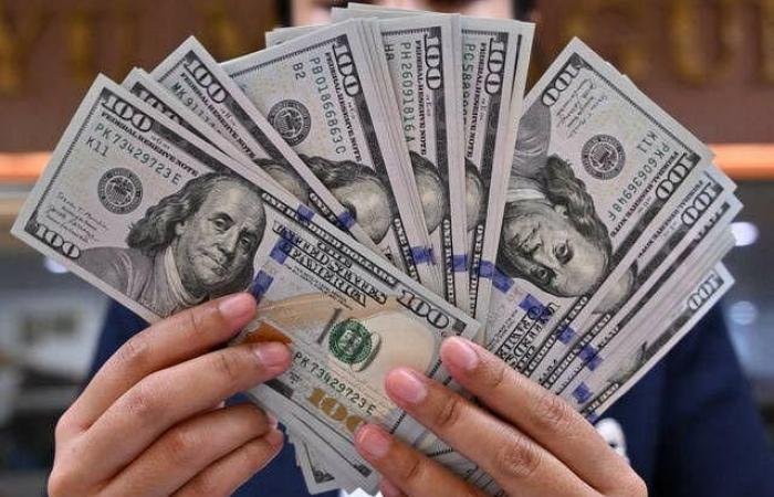 سعر الدولار في مصر الاثنين 13 إبريل 2026..كم سجل الجنيه؟