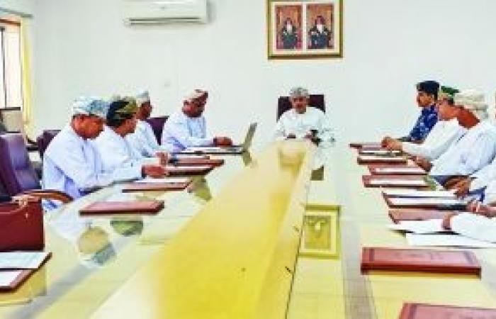 أخبار سلطنة عمان | استعراض المؤشرات الصحية والخدمية بولاية ضنك | عيون الجزيرة الاخبارية عمان