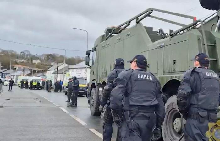 أيرلندا تفض احتجاجاً على زيادة أسعار الوقود.. وتعلن عن مساعدات | عيون الجزيرة