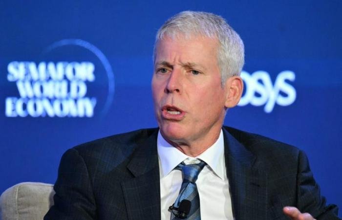 وزير الطاقة الأمريكي يتوقع ذروة النفط خلال أسابيع