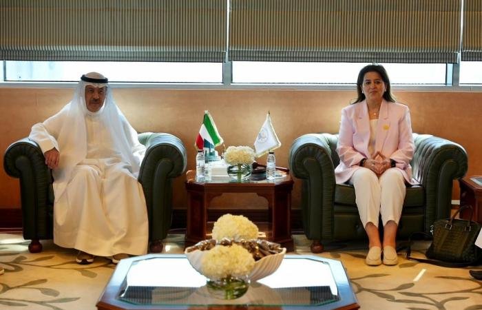 أخبار الكويت | الفارس والمسعد يبحثان تعزيز التعاون لترسيخ الشفافية ومكافحة الفساد | عيون الجزيرة الكويت