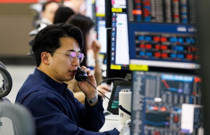 الأسواق تترقب محادثات وقف الحرب.. النفط يتراجع والأسهم الآسيوية تصعد