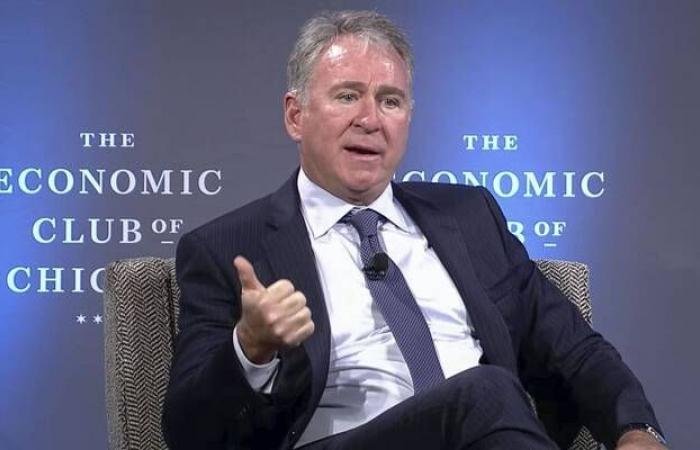 الاقتصاد العالمي يتجه نحو ركود حتمي إذا استمر إغلاق هرمز