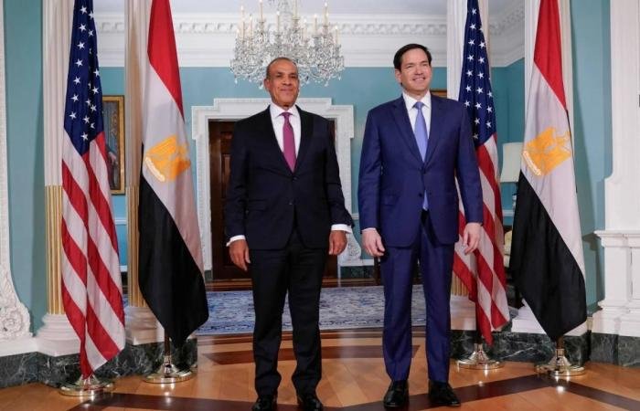 وزيرا الخارجية الأميركي والمصري يبحثان اتفاق وقف اطلاق النار مع إيران وهدنة إنسانية في السودان | عيون الجزيرة