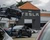 تباطؤ مبيعات تسلا مع غياب الحوافز الضريبية وتراجع الطلب العالمي