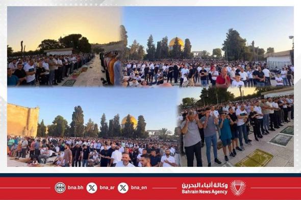 عشرات الآلاف يؤدون صلاة عيد الأضحى في المسجد الأقصى المبارك | عيون الجزيرة
