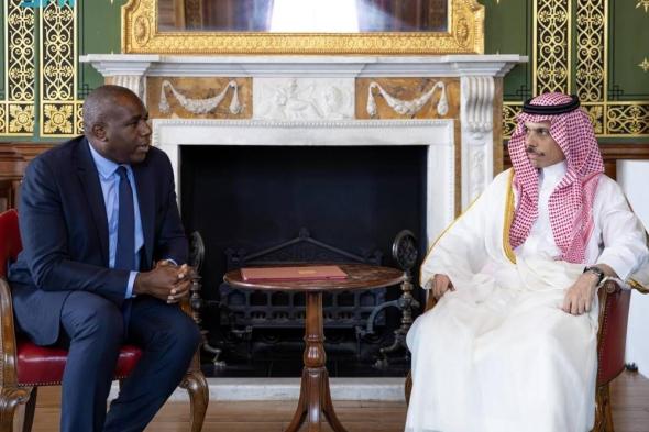 أخبار السعودية | وزير الخارجية ونظيره البريطاني يناقشان آخر المستجدات في المنطقة | عيون الجزيرة السعودية الان